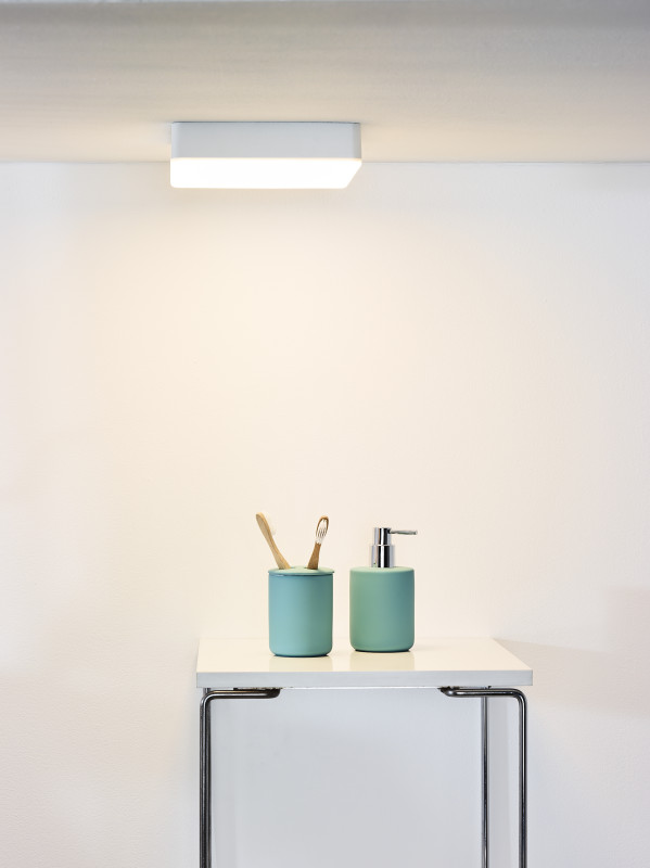 Купить Влагозащищенный светильник LUCIDE 28113/30/31