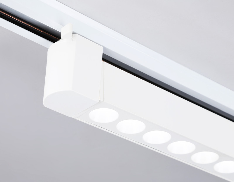 Светильник на шине Ambrella Light GL6718 Купить с доставкой по Москве и России Светильник на шине Ambrella Light GL6718