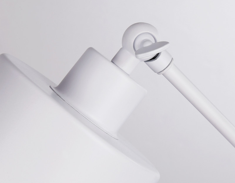 Купить Настольная лампа Ambrella Light TR8152