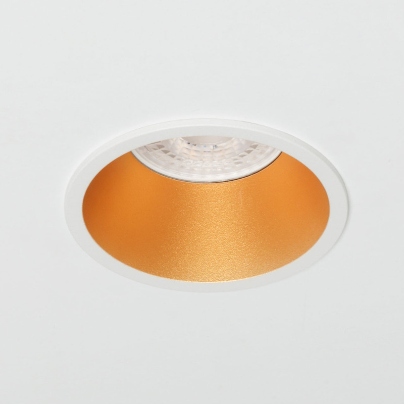 Купить с доставкой по Москве и России Встраиваемый светильник DeMarkt 850010201