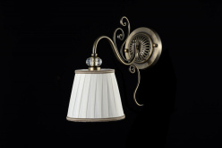 Купить Бра Maytoni ARM420-01-R