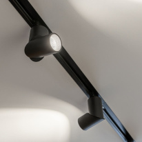 Купить с доставкой по Москве и России Светильник на шине Elektrostandard Corner Черный 15W 4200K (LTB33) однофазный