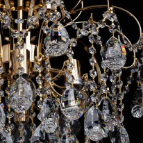 Купить Люстра на штанге DeMarkt 464017006