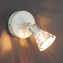 Купить Спот Eurosvet 20027/1 белый с золотом