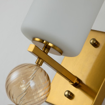 Купить с доставкой по Москве и России Бра Favourite 2998-1W