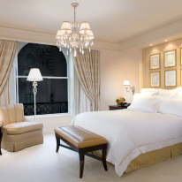 Подвесная люстра Eurosvet 10054/5 белый с золотом/прозрачный хрусталь Strotskis в интернет магазине Гет Лайт