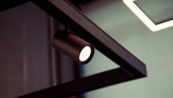 Светильник на шине SWG pro SY-601201-BL-7-NW в интернет магазине Гет Лайт